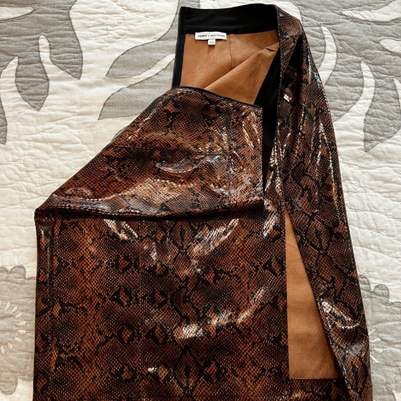 Snake skin print faux leather skirt. Worn once. - Picture 3 of 8